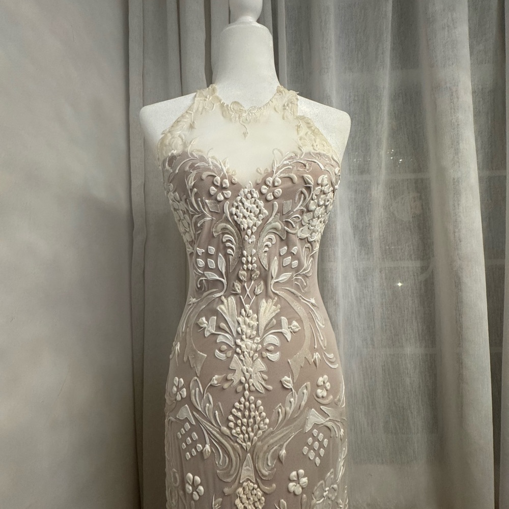 Ema Savahl Magical Exquisite Hand Painted Form Embracing Goddess Gown - Picture 2 of 16